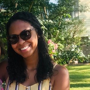 Meet your Posher, April